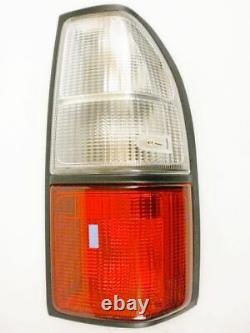 Feu arrière droit avec lentille rouge/claire adapté à Toyota Landcruiser 1996-2003